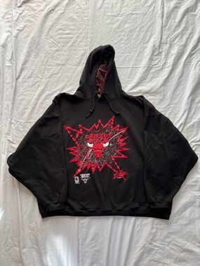 Vintage Bob Lanier by Zubaz Boxy Chicago Bulls hoodie Men’s XL